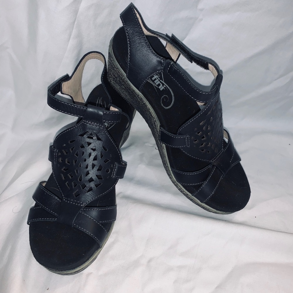 Wedge sandals